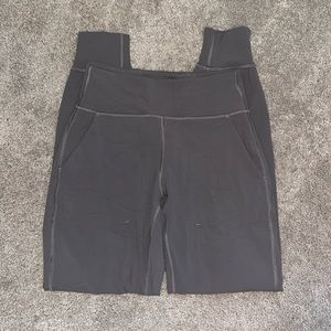 Lululemon 25” align joggers size 4